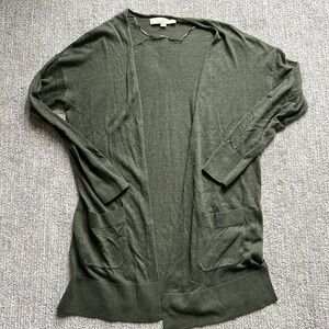 🥳 last chance Loft green cardigan